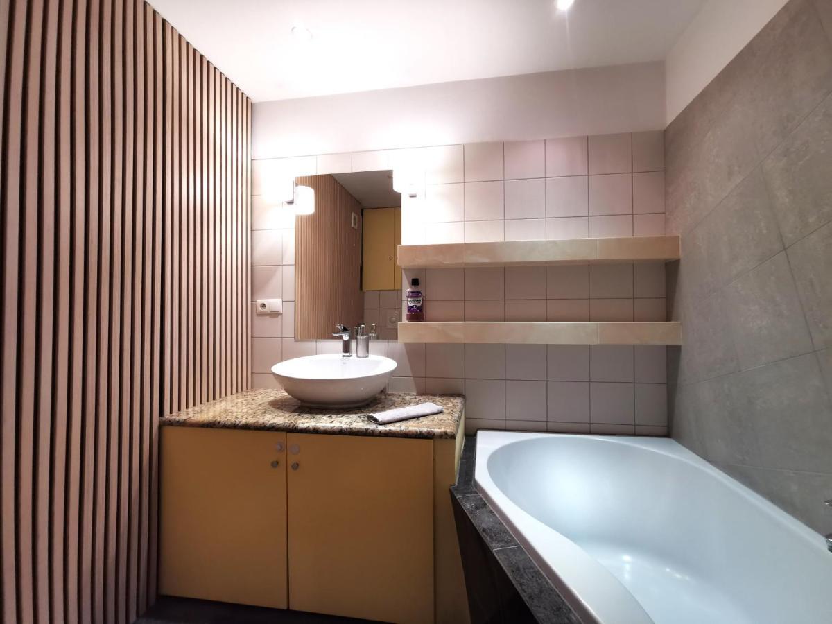 Nozownicza Apartment ~ Self Check-In 24H ~ Lift Wrocław Buitenkant foto